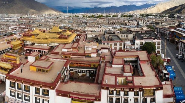 བོད་དང་ཤིང་ཅང་སོགས་ཀྱི་ནང་ནད་ཡམས་གཙང་སེལ་གྱི་ལས་འགུལ་ནི་ཚོགས་ཆེན་༢༠པའི་ཆེད་དུ་ཡིན་པ་གནད་དོན་དབྱེ་ཞིབ་པས་དཔྱད་བརྗོད་གནང་བ། བོད་དང་ཤིང་ཅང་སོགས་ཀྱི་ནང་ནད་ཡམས་གཙང་སེལ་གྱི་ལས་འགུལ་ནི་ཚོགས་ཆེན་༢༠པའི་ཆེད་དུ་ཡིན་པ་གནད་དོན་དབྱེ་ཞིབ་པས་དཔྱད་བརྗོད་གནང་བ།