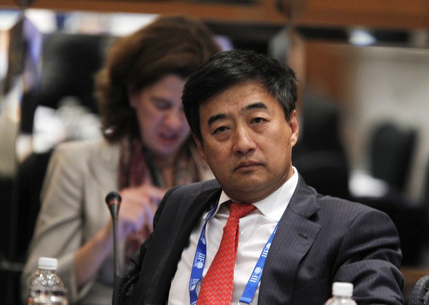 རྒྱ་ནག་གཞུང་གཉེར་དངུལ་ཁང་གི་ཆེད་མཐོའི་དཔོན་རིག་ཟུར་པ་ཞིག་ལ་རུལ་སུངས་ཀྱི་དོགས་གཞི་འོག་ཞིབ་དཔྱོད་བྱེད་ཀྱི་ཡོད་འདུག
