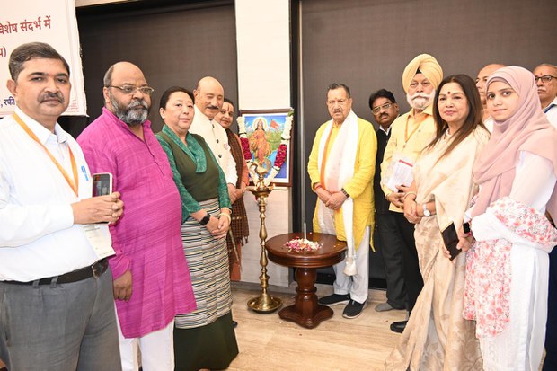 བོད་ཐོག་འཛིན་པའི་སྲིད་བྱུས་གསལ་པོ་བཟོ་གནང་ཡོང་བའི་འབོད་སྐུལ།