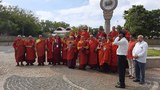 འབྲུག་གི་གནས་བརྟན་༢༤་རྒྱ་གར་ནང་པའི་གནས་ཆེན་ཁག་ཏུ་གནས་མཇལ་དུ་ཕེབས་བཞིན་ཡོད་པ།