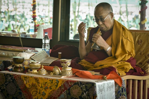 ༸གོང་ས་མཆོག་ནས་འཛམ་གླིང་ནང་རང་འབྱུང་གནོད་འཚེ་བྱུང་བར་ཐུགས་སྨོན།