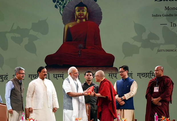 བཅོམ་ལྡན་འདས་ཀྱི་སྐུའི་འཁྲུངས་སྐར་སྲུང་བརྩི་ཞུས་པ། བཅོམ་ལྡན་འདས་ཀྱི་སྐུའི་འཁྲུངས་སྐར་སྲུང་བརྩི་ཞུས་པ།