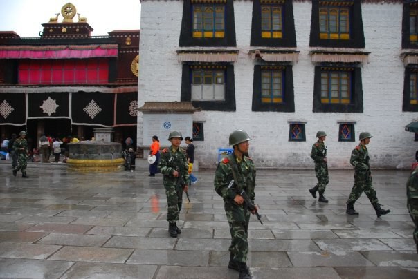 རྒྱ་ནག་གུང་ཁྲན་གཞུང་གིས་མི་རིགས་རྩ་མེད་བཟོ་བའི་སྲིད་ཇུས། རྒྱ་ནག་གུང་ཁྲན་གཞུང་གིས་མི་རིགས་རྩ་མེད་བཟོ་བའི་སྲིད་ཇུས།