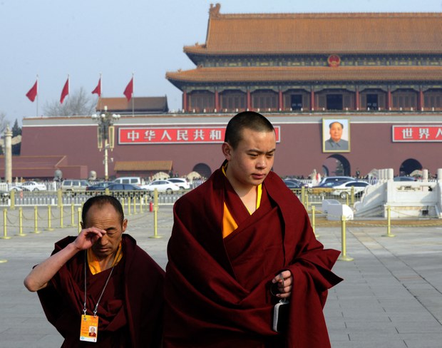 ཆོས་ལུགས་ཀྱི་ལས་དོན་ལ་ཏང་གི་འགོ་ཁྲིད་དགོས།