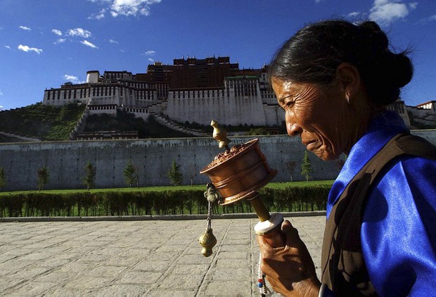 རྒྱ་ཡིག་ཏུ་བོད་ལ་ཐ་སྙད་ཅི་ཞིག་བེད་སྤྱོད་བྱ་དགོས་མིན།
