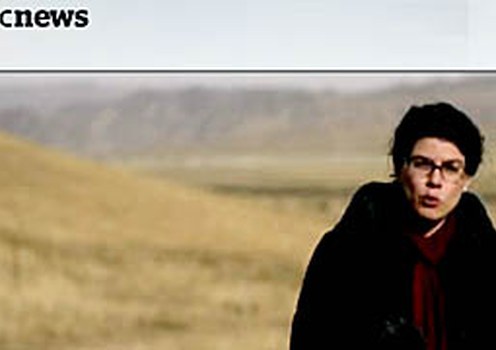 ཁེ་ན་ཌའི་སི་སྦི་སི་ཞེས་པའི་གསར་འགྱུར་ལས་ཁང་གི་འགོད་པ་ཀེཐ་རིན་མར་སི་ཡར་ཞེས་པས་གསང་བའི་ཐོག་བོད་ནས་གནས་ཚུལ་ངོ་སྤྲོད་གནང་བ།