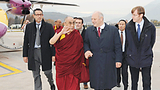 ༸གོང་ས་མཆོག་ཨི་ཊ་ལིར་ཞབས་སོར་འཁོད་པ།