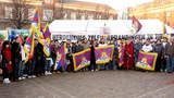 ཧོ་ལན་གྲོས་ཚོཊ་མདུན་དུ་བོད་མི་ཚོས་ཟས་བཅད་ངོ་རྒོལ།