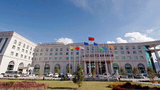 གཡག་མགྲོན་ཁང་གི་བདག་པོ།