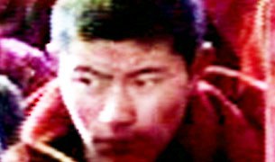 སླར་ཡང་རང་ལུས་མེར་བསྲེགས་བཏང་ནས་ངོ་རྒོལ། སླར་ཡང་རང་ལུས་མེར་བསྲེགས་བཏང་ནས་ངོ་རྒོལ།