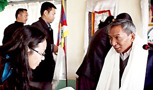 དྲིལ་བསྒྲགས་ལས་ཁུངས་ཀྱི་དྲུང་ཆེ་གསར་པ། དྲིལ་བསྒྲགས་ལས་ཁུངས་ཀྱི་དྲུང་ཆེ་གསར་པ།