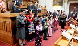 བོད་དོན་གྲོས་ཆོད་ལ་རྒྱབ་སྐྱོར། བོད་དོན་གྲོས་ཆོད་ལ་རྒྱབ་སྐྱོར།