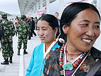 lhasa-train-station-200.jpg lhasa-train-station-200.jpg