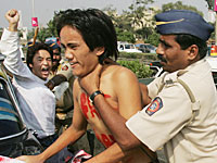 mumbai-tibetans-arrest-200.jpg mumbai-tibetans-arrest-200.jpg