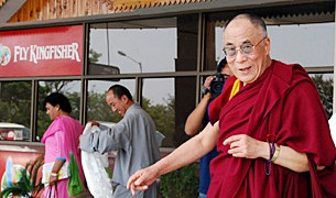 ༸གོང་ས་མཆོག་བཞུགས་སྒར་དུ་༸ཞབས་སོར་འཁོད་པ། ༸གོང་ས་མཆོག་བཞུགས་སྒར་དུ་༸ཞབས་སོར་འཁོད་པ།