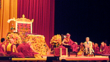 ༸གོང་ས་མཆོག་ནས་ནིའུ་ཡོར྄ཀ་ནང་བཀའ་ཆོས་བསྩལ་བ།
