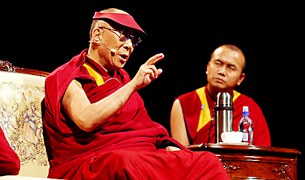 ཨོ་སི་ཊེ་ལི་ཡའི་ནང་ཞབས་སོར་འཁོར་གནང་བ། ཨོ་སི་ཊེ་ལི་ཡའི་ནང་ཞབས་སོར་འཁོར་གནང་བ།