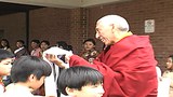 བཀའ་ཁྲི་མཆོག་ནས་ལྦ་ཤིང་ཀྲོན་བོད་མིར་བཀའ་སློབ་བསྩལ་བ།