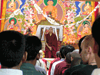 karmapa-at-sara-200.gif karmapa-at-sara-200.gif