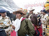 nathula-opens-200.jpg nathula-opens-200.jpg