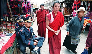 བོད་རིགས་དང་རྒྱ་རིགས་དབར་སྡང་འཛིན་ཆེན་པོ་ཡོད་པ། བོད་རིགས་དང་རྒྱ་རིགས་དབར་སྡང་འཛིན་ཆེན་པོ་ཡོད་པ།