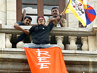 tenzin-tsondue-protest-200.jpg tenzin-tsondue-protest-200.jpg