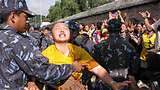 འཛམ་གླིང་ཡོངས་སུ་རྒྱ་ནག་ལ་ངོ་རྒོལ་སྤེལ་བ།