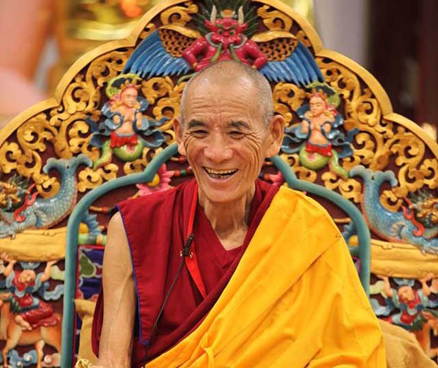དགའ་ལྡན་ཁྲི་པ་རྗེ་བཙུན་བློ་བཟང་བསྟན་འཛིན་མཆོག་དགོངས་པ་རྫོགས་ཡོད་པ། དགའ་ལྡན་ཁྲི་པ་རྗེ་བཙུན་བློ་བཟང་བསྟན་འཛིན་མཆོག་དགོངས་པ་རྫོགས་ཡོད་པ།