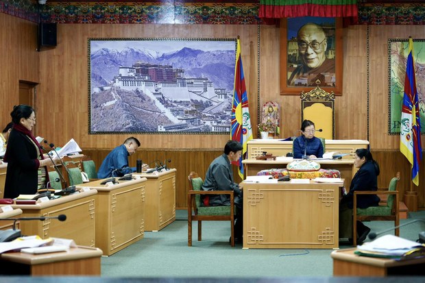 རྒྱ་གར་དང་བལ་ཡུལ་ནང་གི་བཙན་བྱོལ་བོད་མིའི་སློབ་གྲྭ་ཁག་ནང་བོད་ཕྲུག་བརྒྱ་ཆ་དྲུག་ཅུ་རེ་གསུམ་ལྷག་ལས་མི་འདུག