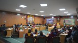 ༧རྒྱལ་དབང་ཀརྨ་པ་ཕྱིར་རྒྱ་གར་དུ་ཕེབས་ཐུབ་ཆེད་བོད་མིའི་སྒྲིག་འཛུགས་ཀྱིས་རྒྱ་གར་གཞུང་དང་བཀའ་མོལ་གནང་མུས་ཡིན་འདུག