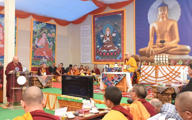 ཀིརྟིའི་བྱེས་པ་གྲྭ་ཚང་བཙུགས་ནས་ལོ་ངོ་ཉི་ཤུ་རྩ་ལྔ་ཧྲིལ་པོ་འཁོར་བ།