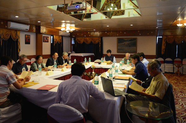 བོད་རྒྱ་ཞི་མོལ་ལས་དོན་ཚོགས་ཆུང་གི་ཚོགས་འདུ་ཐེངས་ཉེར་བརྒྱད་པ་ཚོགས་བཞིན་པ། ༢༠༡༦།༧།༡༥ བོད་རྒྱ་ཞི་མོལ་ལས་དོན་ཚོགས་ཆུང་གི་ཚོགས་འདུ་ཐེངས་ཉེར་བརྒྱད་པ་ཚོགས་བཞིན་པ། ༢༠༡༦།༧།༡༥