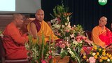 ཊོ་རོན་ཊོ་གཙུག་ལག་སློབ་གྲྭ་ཆེན་མོའི་ནང་༧དཔལ་རྒྱལ་བ་ཀརྨ་པ་མཆོག་བཞུགས་ཐོག་ནང་བསྟན་བརྒྱུད་པ་གསུམ་གྱི་བགྲོ་གླེང་ཐེངས་བཞི་པའི་སྐབས། ༢༠༡༧།༦།༡