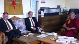 བྷིར་ཛིལ་གྲོས་ཚོགས་ཀྱི་འཐུས་མི་བོད་མི་མང་སྤྱི་འཐུས་ཚོགས་གཞོན་དང་མཇལ་འཕྲད་སྐབས།