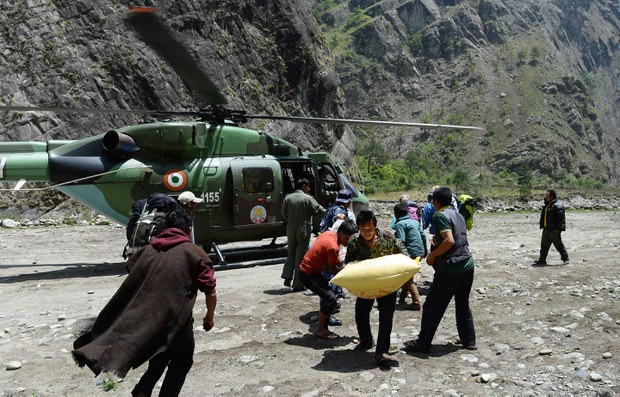 བལ་ཡུལ་གྲོང་གསེབ་ཁག་ཏུ་ད་དུང་ཡང་རོགས་རམ་འབྱོར་མེད་པ། བལ་ཡུལ་གྲོང་གསེབ་ཁག་ཏུ་ད་དུང་ཡང་རོགས་རམ་འབྱོར་མེད་པ།