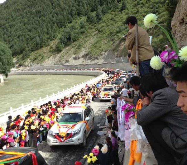 པད་ནོར་རིན་པོ་ཆེའི་ཡང་སྲིད་མཆོག་ལ་ཕེབས་བསུ་ཟབ་རྒྱས། པད་ནོར་རིན་པོ་ཆེའི་ཡང་སྲིད་མཆོག་ལ་ཕེབས་བསུ་ཟབ་རྒྱས།