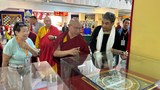 སོག་ཡུལ་དུ་ཐང་ཀའི་འགྲེམས་སྟོན་གནང་བའི་དམིགས་ཡུལ་གཙོ་བོ་ནི་བོད་དང་སོག་པོའི་དབར་གྱི་རི་མོའི་སྒྱུ་རྩལ་ཐད་སྟོང་ཆ་བསྐང་རྒྱུའི་ཆེད་ཡིན་ཞེས། ཐང་ཀའི་སྒྱུ་རྩལ་བ་བུ་ཆུང་ནུབ་རྒྱ་ལགས་ཀྱིས་གསུངས་བྱུང་།