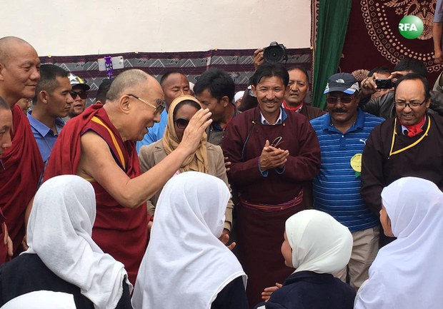 ༧གོང་ས་སྐྱབས་མགོན་ཆེན་པོ་མཆོག་ལ་དྭགས་ཟངས་དཀར་ཁུལ་དུ། ༢༠༡༧།༧།༡༨