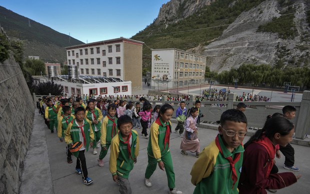 ཨ་རི་དང་ཁེ་ན་ཌས་བོད་མི་མང་གི་བདེ་སྡུག་ལ་བློ་འཚབ་ཡོད་ལུགས་གཤོད་བཞིན་པ་དེ་ནི་རྒྱ་ནག་གི་ནང་སྲིད་ལ་ཐེ་བྱུས་ཡིན་ཚུལ་སྐྱོན་བརྗོད།