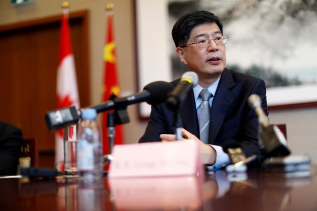 ཁེ་ན་ཌའི་ནང་གི་རྒྱ་ནག་གཞུང་ཚབ་པས་གློ་བུར་དུ་ལས་མཚམས་བཞག་ཏེ་རྒྱ་ནག་ཏུ་ཕྱིར་ལོག་བྱས་འདུག