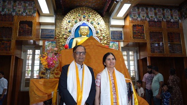 ན་ལནྡྰའི་གཙུག་ལག་སློབ་གཉེར་ཁང་གི་རིགས་བདག་བཞུགས་སྒར་དུ་ཕེབས་པ། ན་ལནྡྰའི་གཙུག་ལག་སློབ་གཉེར་ཁང་གི་རིགས་བདག་བཞུགས་སྒར་དུ་ཕེབས་པ།