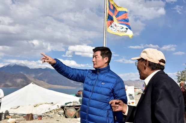 སྲིད་སྐྱོང་མཆོག་བོད་དང་ས་འབྲེལ་སྤང་སྒོང་མཚོའི་འགྲམ་དུ། ༢༠༡༧།༧།༥