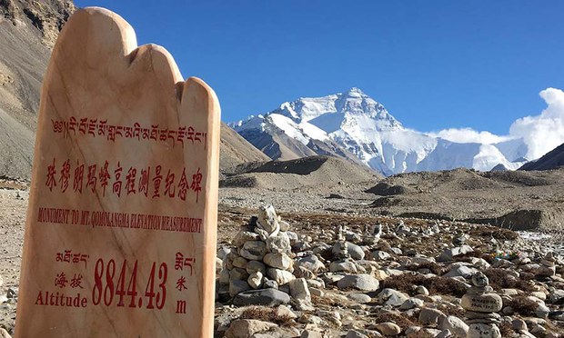 བོད་ཕྱོགས་ནས་རི་བོ་ཇོ་མོ་གླང་མའི་སྟེང་སླར་ཡང་རི་འཛེགས་རྒྱུར་སྒོ་མོ་ཕྱེ་ཡོད་པ།