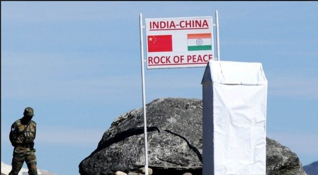 བོད་ཀྱི་ས་མཚམས་དང་ཐག་ཉེ་བའི་རྒྱ་གར་གྱི་མཐའ་མཚམས་འགག་སྒོ་འབུམ་བླར་འགག་སྒོའི་རྒྱ་གར་གྱི་དམག་མི། 