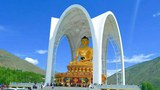 རྒྱ་ནག་གཞུང་གིས་བྲག་འགོ་རྫོང་དུ་ཡོད་པའི་སྟོན་པའི་སྐུ་བརྙན་ཆེ་ཤོས་ཤིག་དང་མ་ཎྀ་དུང་འཁོར་༤༥ཙམ་གཏོར་བཤིག་བཏང་ཡོད་པ།