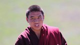 རྒྱ་གཞུང་གིས་བོད་ཁམས་སེར་ཤུལ་རྫ་དབོན་པོ་ཡུལ་ཚོ་རུ་སྔ་རྗེས་དགེ་འདུན་པ་དྲུག་འཇུ་བཟུང་བྱས་ཡོད་པ།