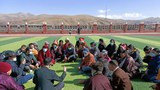 རྒྱ་ནག་གཞུང་གིས་བོད་ནང་མི་མང་རང་བཞིན་གྱི་ཚོགས་འདུར་མཉམ་ཞུགས་མི་བྱེད་མཁན་ཚོར་ཉེས་ཆད་གཅོད་བཞིན་ཡོད་འདུག