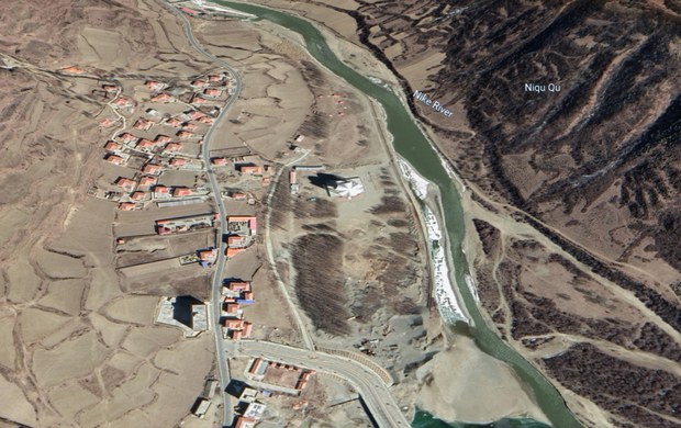 རྒྱ་ནག་གཞུང་གིས་བྲག་འགོ་རྫོང་ནས་སྟོན་པའི་སྐུ་བརྙན་གཏོར་བཤིག་བཏང་རྗེས་མུ་མཐུད་ས་གནས་དེར་དམ་དྲག་ཤུགས་ཆེ་རུ་བཏང་ཡོད་འདུག རྒྱ་ནག་གཞུང་གིས་བྲག་འགོ་རྫོང་ནས་སྟོན་པའི་སྐུ་བརྙན་གཏོར་བཤིག་བཏང་རྗེས་མུ་མཐུད་ས་གནས་དེར་དམ་དྲག་ཤུགས་ཆེ་རུ་བཏང་ཡོད་འདུག