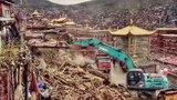 རྒྱ་ནག་གིས་གསེར་རྟ་བླ་རུང་ཆོས་སྒར་གྱི་གྲྭ་ཤག་གཏོར་བཞིན་པ། ༢༠༡༦།༩