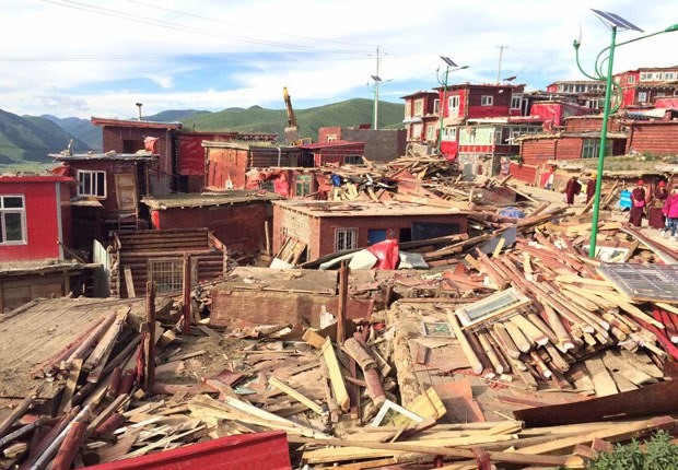 བླ་རུང་སྒར་གཏོར་བཤིག་གཏོང་སྐབས་རྒྱ་ནག་དཔོན་རིགས་ཚོས་ང་ཚོས་གང་བྱས་བྱས་རེད་ཅེས་བརྗོད་ཡོད་པ། བླ་རུང་སྒར་གཏོར་བཤིག་གཏོང་སྐབས་རྒྱ་ནག་དཔོན་རིགས་ཚོས་ང་ཚོས་གང་བྱས་བྱས་རེད་ཅེས་བརྗོད་ཡོད་པ།